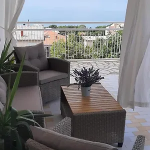 Apartment Nina Seaview, Novi Vinodolski